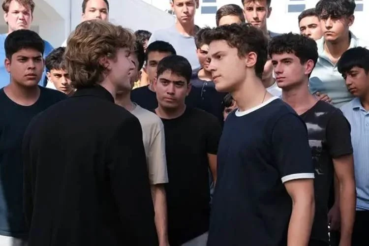 زمان پخش و داستان قسمت ۱۰ سریال «هنوز ۱۷» (Daha 17)