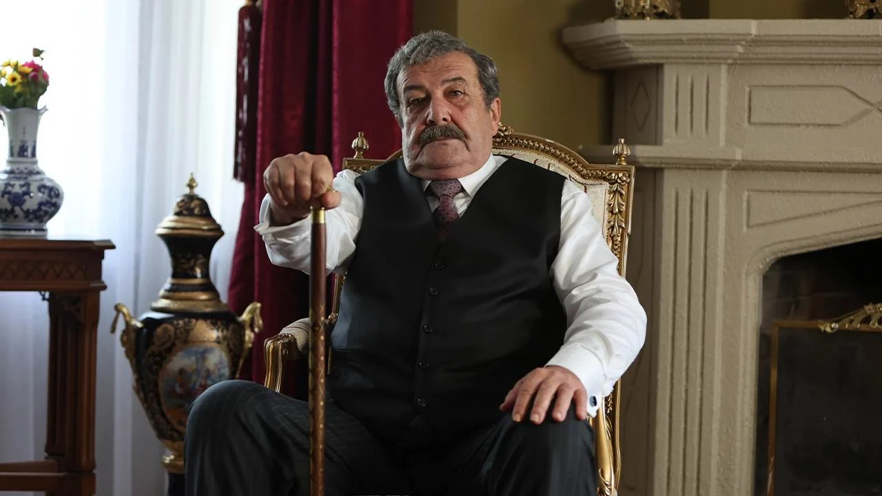 اقامت طارق پاپوچ‌اوعلو در خانه مهمانان بودروم؛ «نمی‌خواهم باری روی دوش فرزندانم باشم»