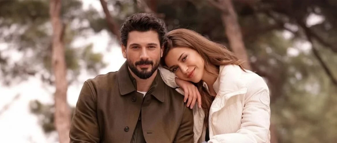 شایعات رابطه دوریم اوزکان و دنیز جان آکتاش با یک گل سرخ دوباره داغ شد