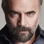 عکس صمیمی اوکتای کاینارجا با مادرش؛ شباهت جالب این مادر و پسر سوژه شد