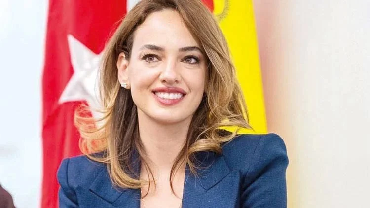 سدا باکان وسط پروژه‌های کاری، مشغول تهیه آذوقه زمستانی شد