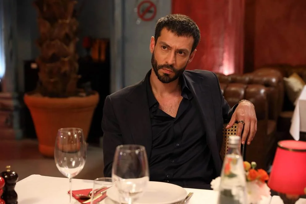 قسمت ۹ سریال «Muhtemel Aşk» عشق محتمل؛ فراموشی دفنه و شروع فصل تازه رابطه او و کادیر