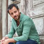 ارکان کولچاک کوستندیل و شبی که به‌دلیل جا گذاشتن کلید، در حمام ماند