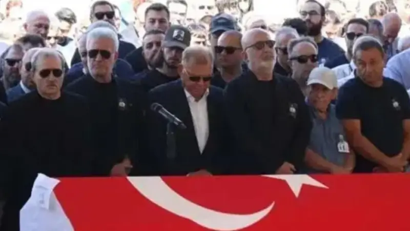 سرهات کیلیچ در آنکارا به خاک سپرده شد؛ وداع اشکبار خانواده و هنرمندان با بازیگر فقید