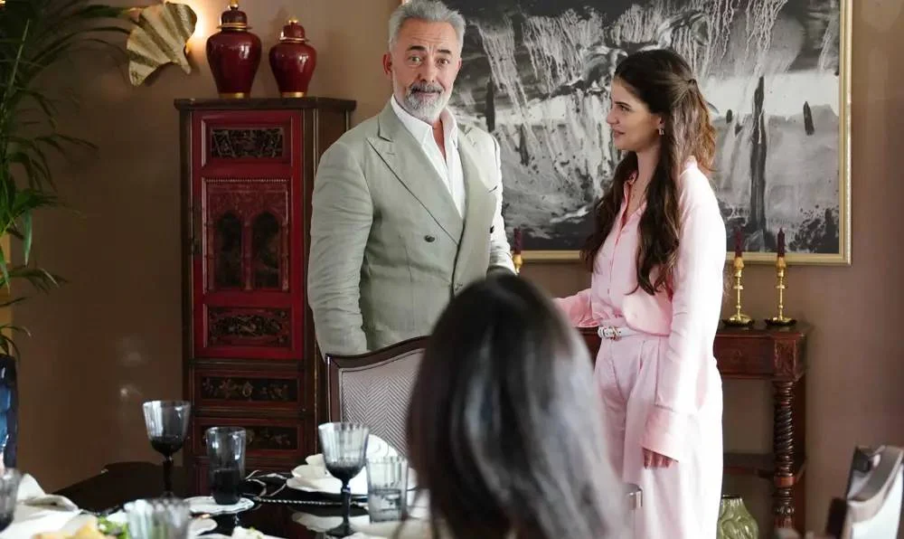 قسمت ۲ زندگی دیگران Başkalarının Hayatı