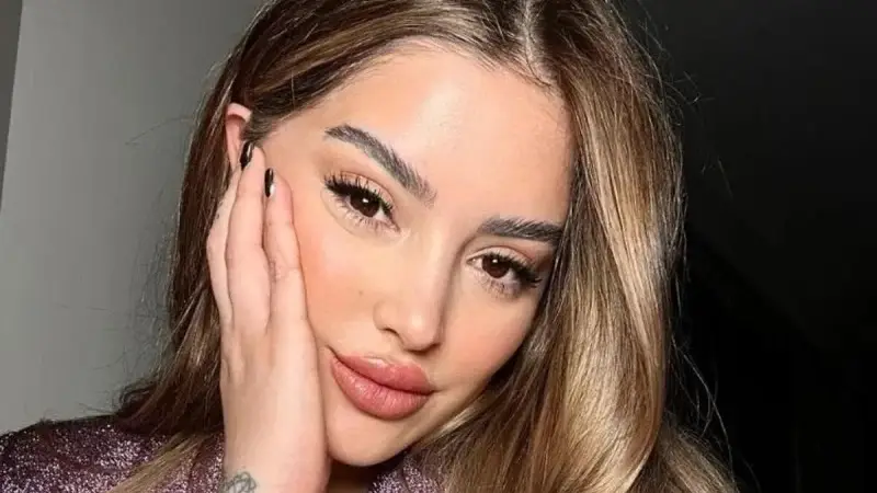 شکایت حدود ۲۰ نمایندگی از آلا توکل؛ درخواست غرامت ۱۰ میلیون لیری در پرونده سالن‌های زیبایی