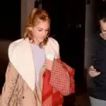 اوزان گوون شایعات قدیمی درباره مریم اوزرلی را به صحنه تئاتر برد