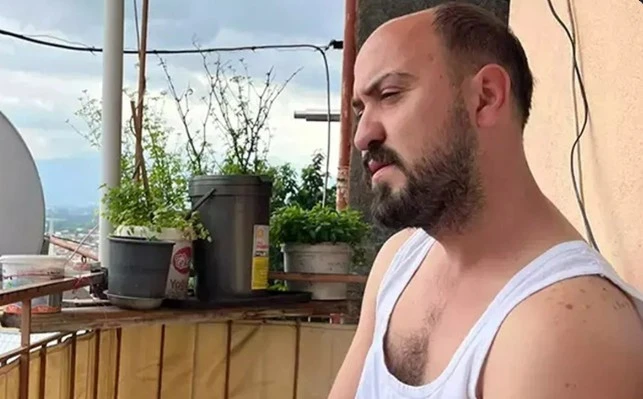 اوغوزهان آلپدوغان (Oğuzhan Alpdoğan)، که با انتشار محتوای سرگرمکننده و طنز در پلتفرمهای دیجیتال در مدت کوتاهی توانسته توجه مخاطبان زیادی را جلب کند، این بار با درآمدش خبرساز شده است.
