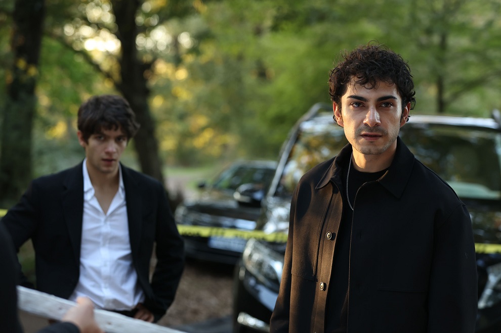 خلاصه قسمت 18 سریال بالا پایین استانبول - تصویر 4