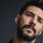 باتوهان سزر به «جایی که خورشید طلوع می‌کند» پیوست