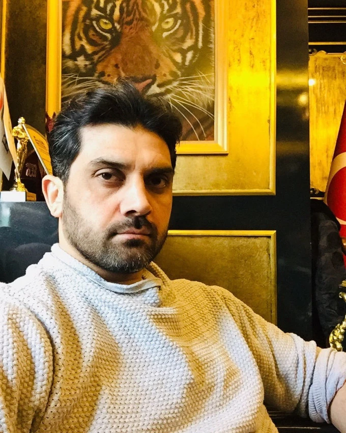 اظهارات خواننده مشهوری که گفته بود در آلمان در مرکز نگهداری از کودکان زندگی کرده و راهبهها او را بزرگ کردهاند، خبرساز شده بود.