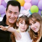 تصویر خانوادگی شیما سوباشی و آجون ایلیجالی