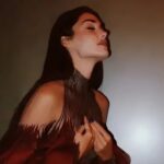 بازیگر مشهور هانده ارچل (Hande Erçel) با استایلش در پاریس توجه‌ها را جلب کرد!