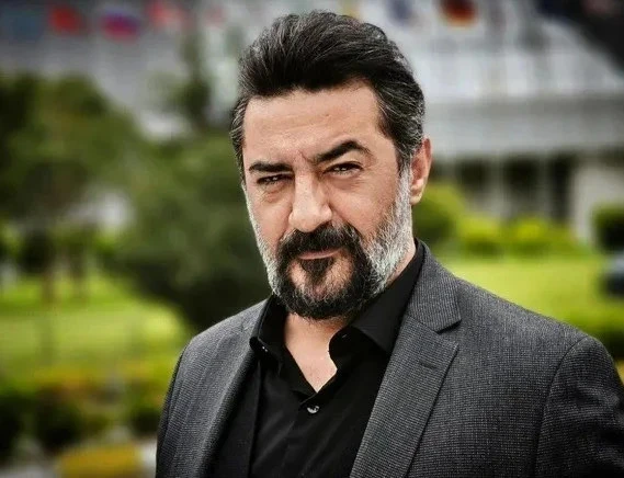«به خودت بیا، هیچکس به مغازهات نخواهد آمد»
