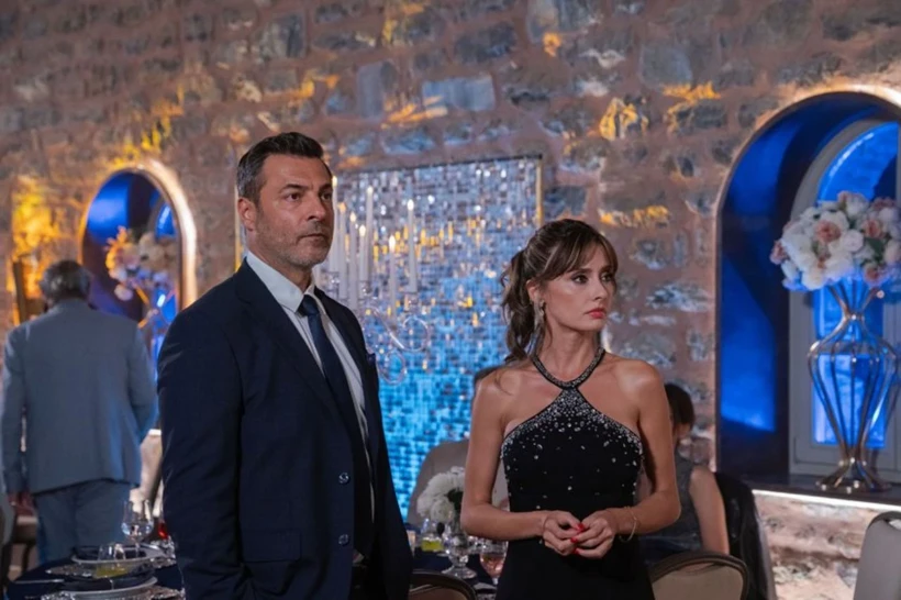 قسمت جدید «حفظ آبرو (Evrim Alasya)» (Kızılcık Şerbeti) ساعت 20.00 از Show TV پخش میشود.