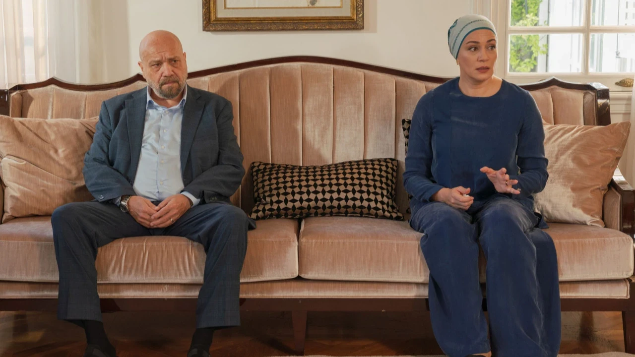 قسمت 143 حفظ آبرو ساعت 20.00 از Show TV پخش می‌شود